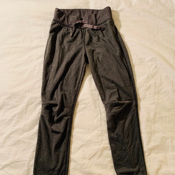 Lululemon- ivivva Cozy Sweatpants Gray Size 10 - Picture 1 of 3